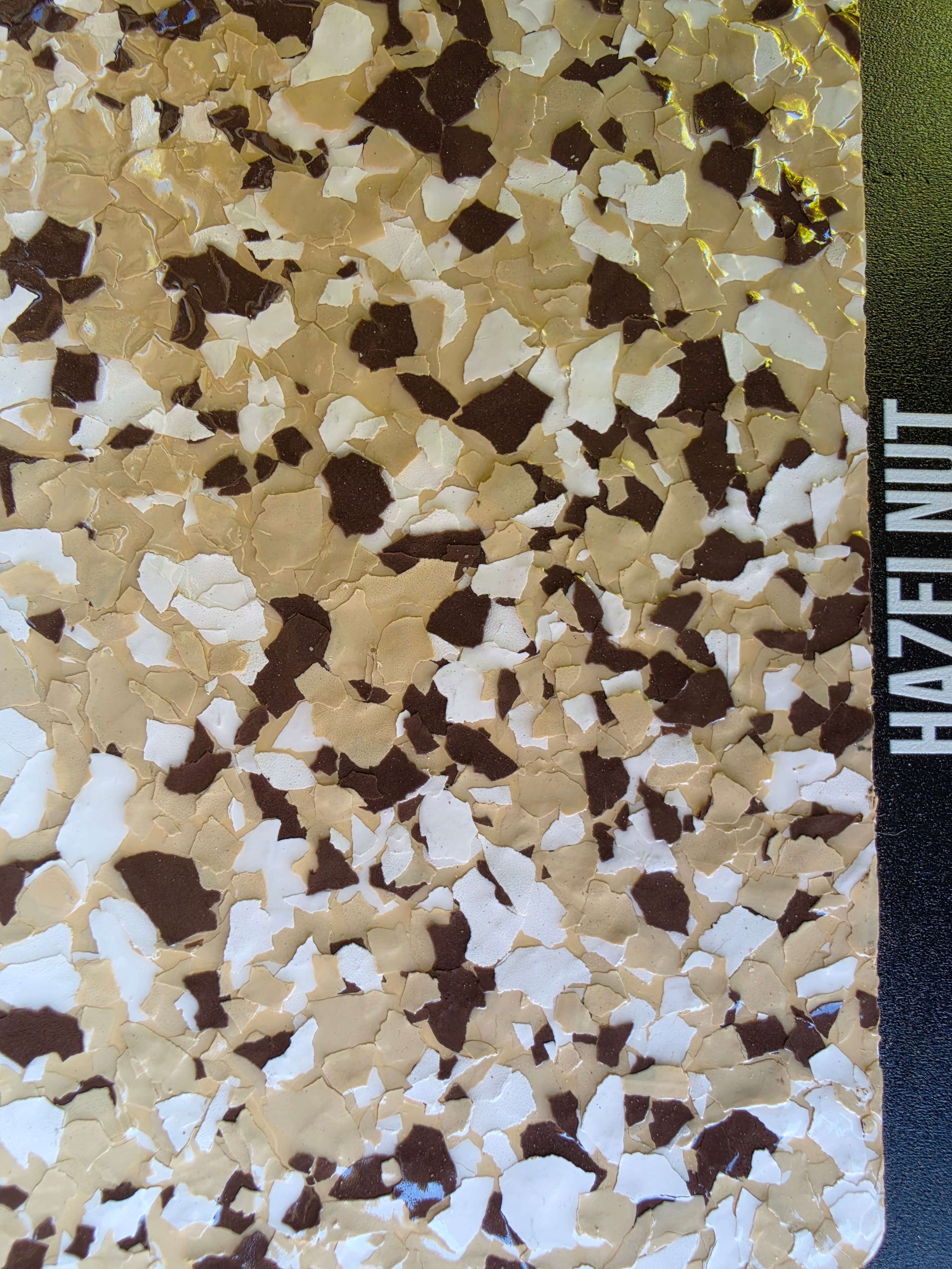 Hazelnut epoxy flake color sample