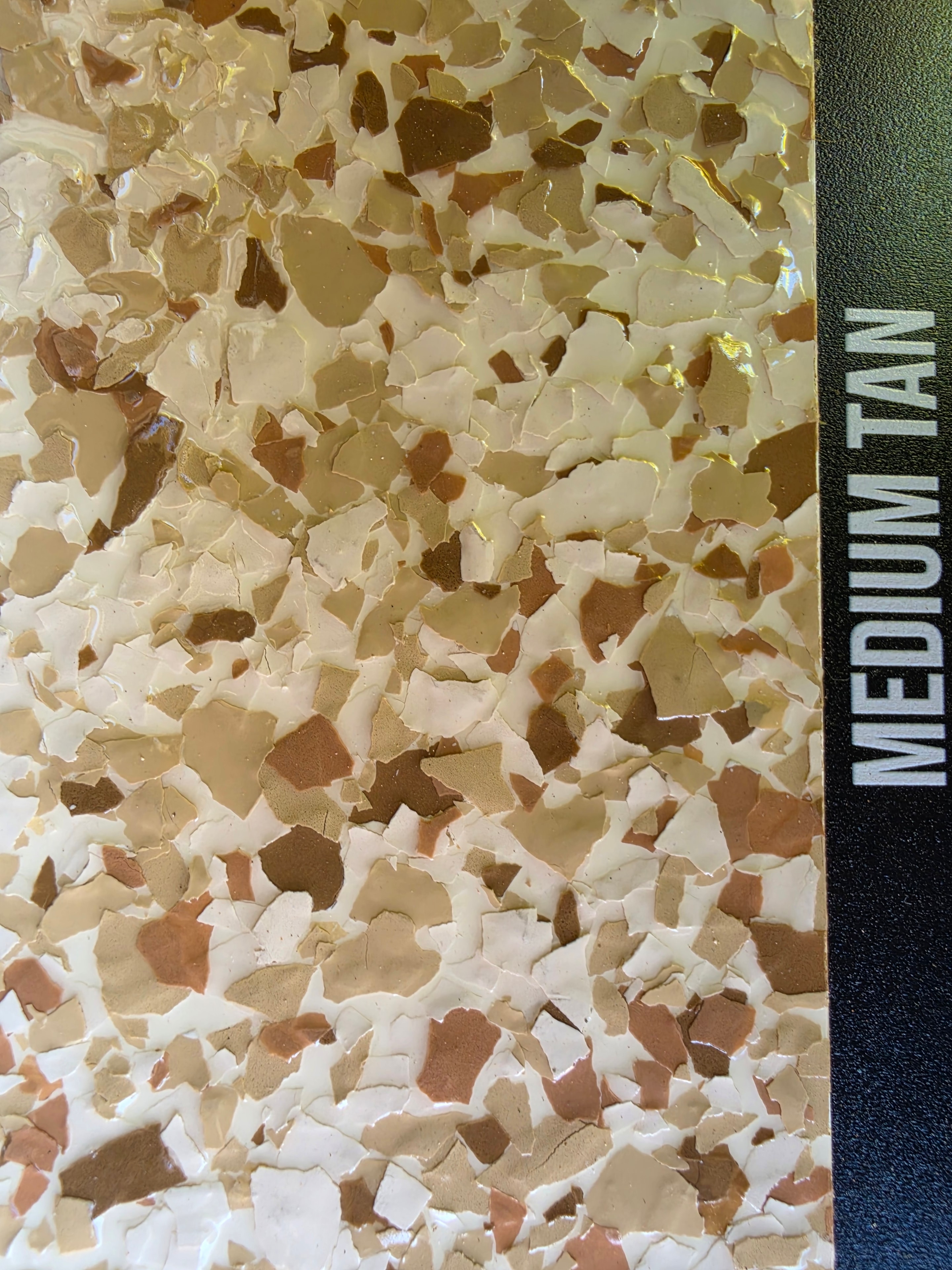 Medium Tan epoxy flake color sample